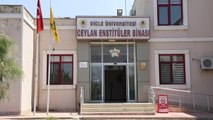 DİYARBAKIR - Dicle Üniversitesinin farklı dil ve lehçelerde tez yazılmasına olanak sağlayan düzenlemesi olumlu karşılandı