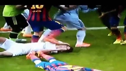 Busquets pisa cara de Pepe