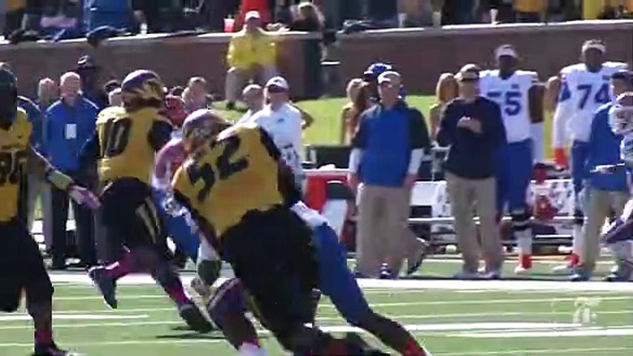 "Sou jogador de futebol e sou gay"