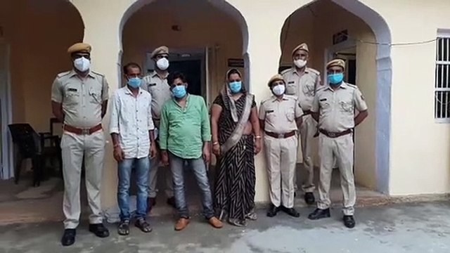 स्मैक तस्कर दंपत्ति समेत तीन को दबोचा, 20 लाख की स्मैक जब्त