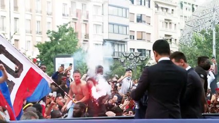 ترحيب حار بميسي من جمهور باريس سان جرمان