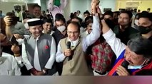 CM Shivraj and Vijayvargiya sings song during Bhutta Party