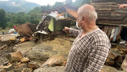 85 yaşındaki annesi, gözlerinin önüne sele kapılan adam acı dolu anları anlattı: Ahıra düştük, karanlıkta kayboldu