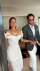 الإطلالة الأولى لنيللي كريم بفستان الزفاف