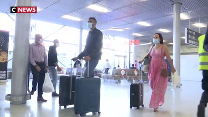 Les premiers touristes rentrent de Martinique