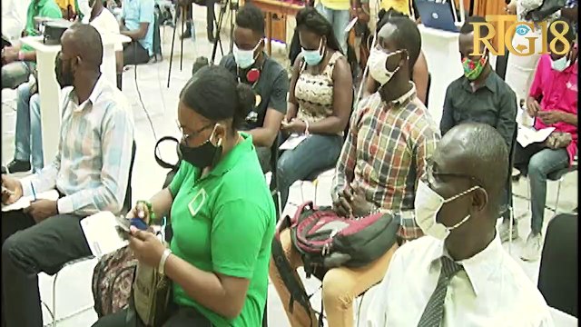 Inivèsite Kiskeya òganize yon konferans deba pou sansibilize popilasyon sou maladi Peste Porcine lan