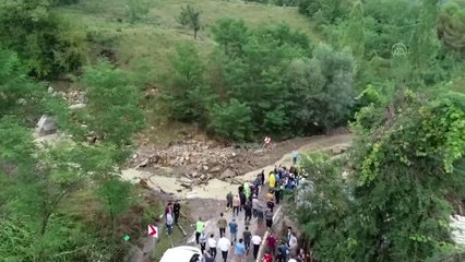 Son dakika haberi! Bakan Kurum, Ulus İlçesine bağlı Zafer köyünde sel bölgesini inceledi