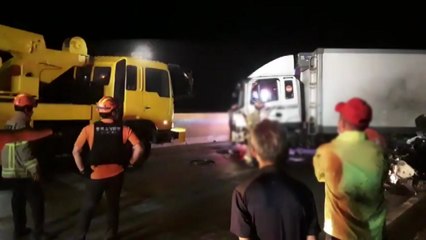 평택-제천고속도로 7중 추돌사고...2명 사망·1명 중상 / YTN