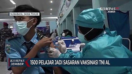 Скачать видео: 1500 Pelajar SMP dan SMA di Surabaya Jadi Sasaran Serbuan Vaksinasi TNI AL