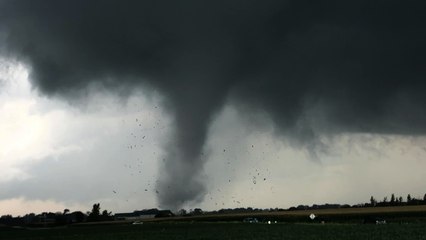 'DESTRUCTIVE Tornado Wrecks Buildings in Sycamore, Illinois'
