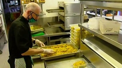 Ballina sports club on NSW's north coast donates hot meals
