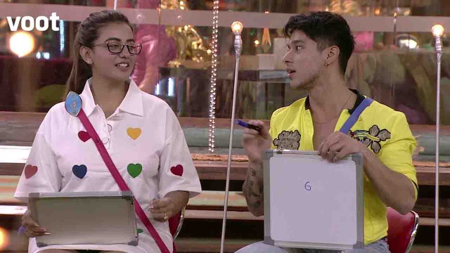 Bigg Boss OTT: Pratik Sehjapal और Akshara Singh ने बदला घर का मौहल! | FilmiBeat