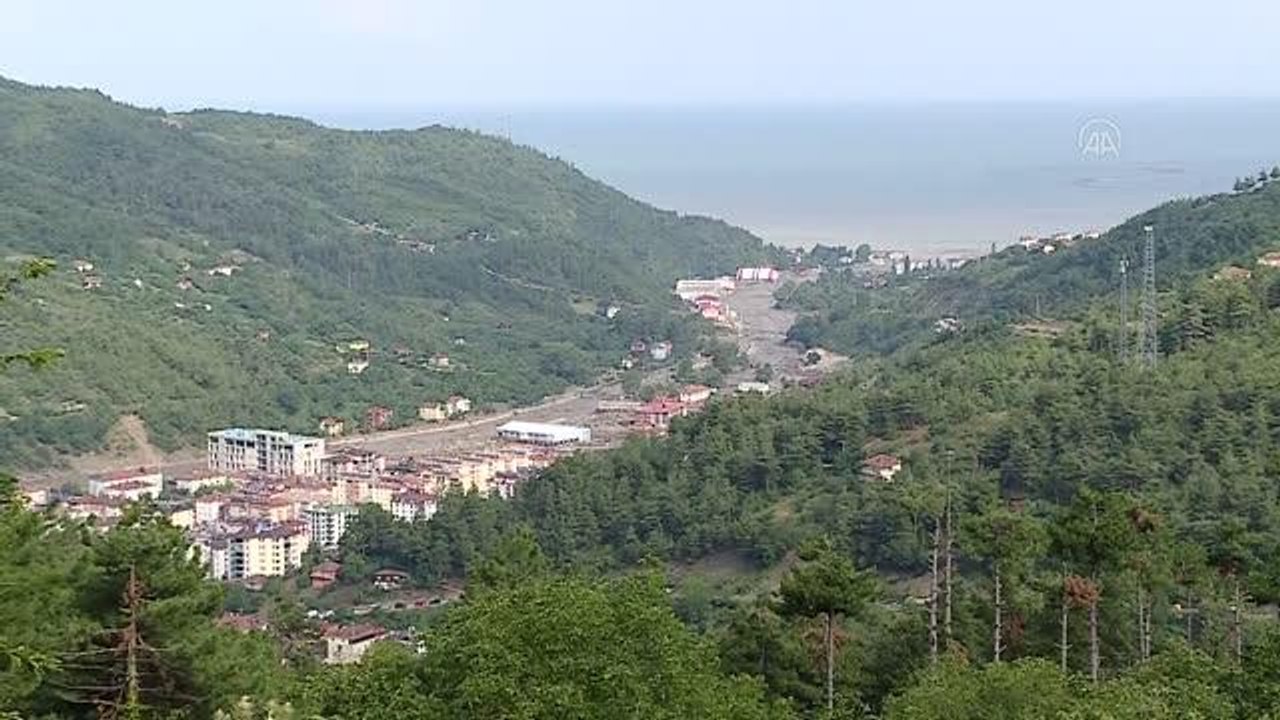 Son dakika gündem: KASTAMONU - Sel felaketinin yaşandığı Bozkurt ilçesinde arama kurtarma çalışması devam ediyor (5)