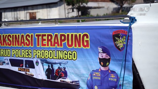 Kegiatan Kapolres Probolinggo Tinjau Vaksinasi Terapung Merdeka Semeru dan Pendistribusian Bansos