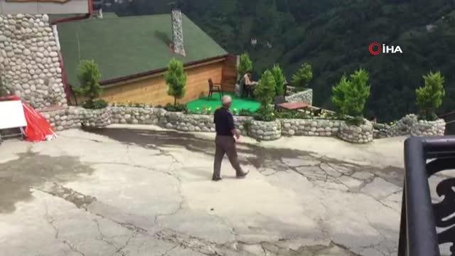 Ölümden, ineğinin kuyruğundan tutarak kurtulan Kemal Karadeniz o anları anlattı