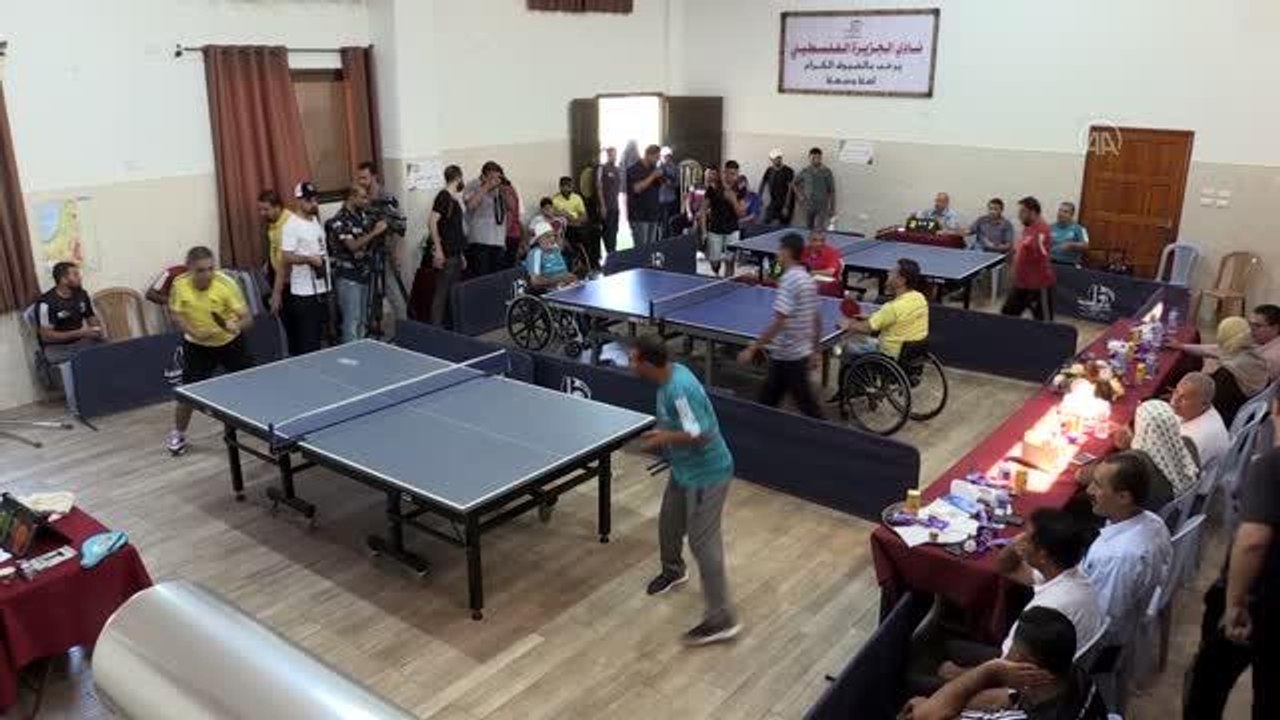 Gazze'de engelliler masa tenisi turnuvası düzen...