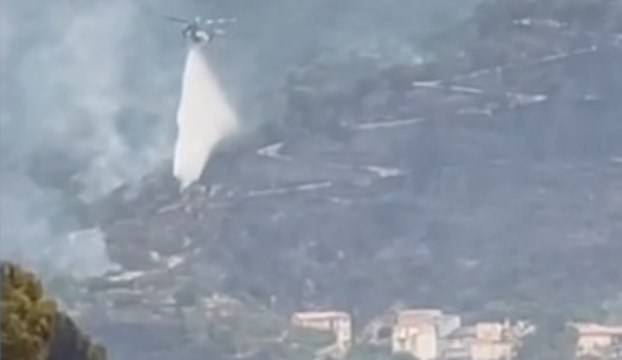 Incendi in Calabria, operazioni spegnimento a Isca sullo Ionio (12.08.21)