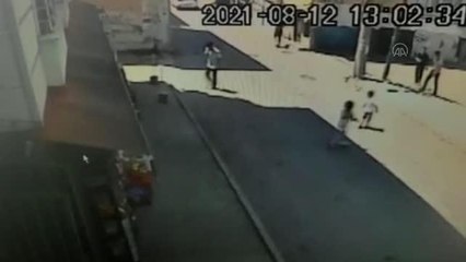 Küçükçekmece'de yabancı uyruklu kişi evinde öldürülmüş olarak bulundu