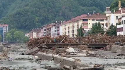 Nueve fallecidos y un desaparecido en las riadas en el noroeste de Turquía