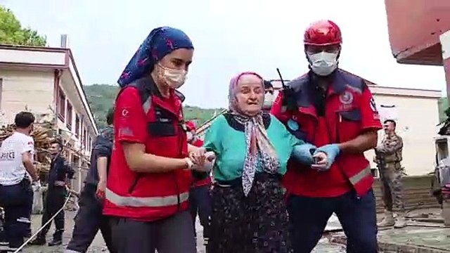 Batı Karadeniz'de sel: Kastamonu ve Sinop'ta en az 11 kişi hayatını kaybetti