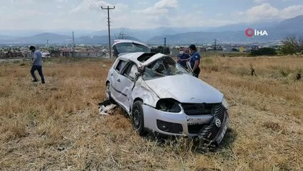 Otomobil tarlaya uçtu: 1 ölü, 1 yaralı