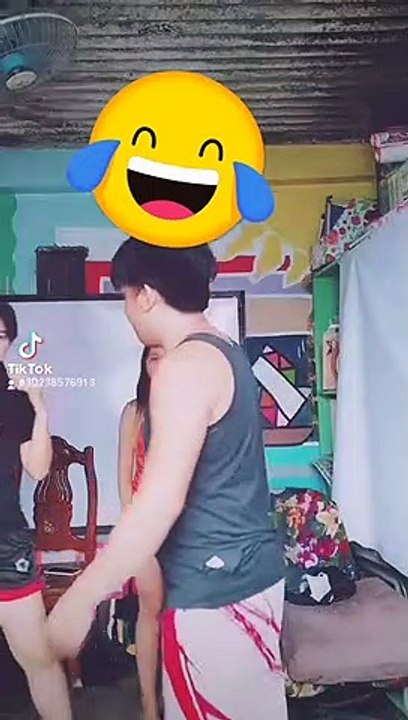 TIKTOK DANCE