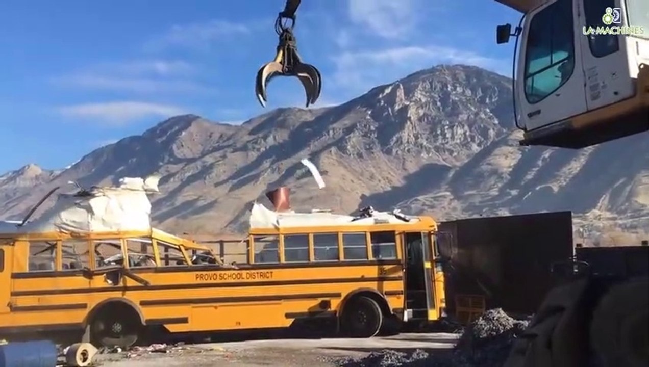 Extreme Dangerous Shredding A Bus, Destroying Car For Metal Recycling, Crushing Everything Machines