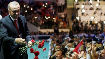 AK Parti'nin 20. kuruluş yıl dönümü etkinlikleri ertelendi