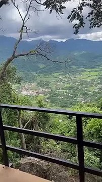 Enfrentamiento en la frentera Guatemala México, deja dos vehículos incendiados-