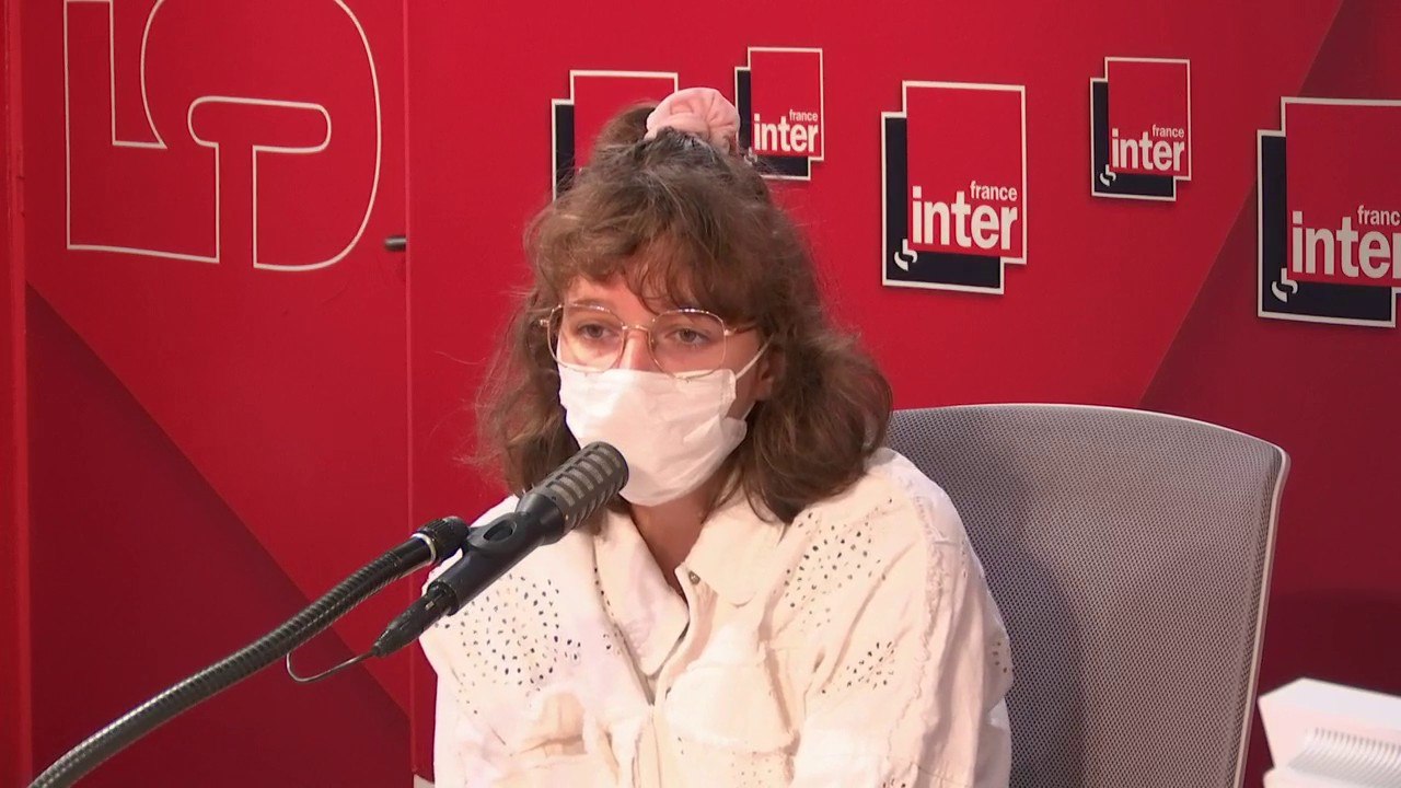 Charlotte Abramow : "Ce qui m'intéresse, c'est que le corps puisse être vu et pensé, et senti, autrement que comme un corps sexualisé ou comme un corps qui soit toujours dans le prisme du désir, de la validation du regard de l'autre."