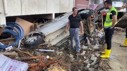 Patronunun arabasını kurtardı, patronu dükkanda hayatını kaybetti