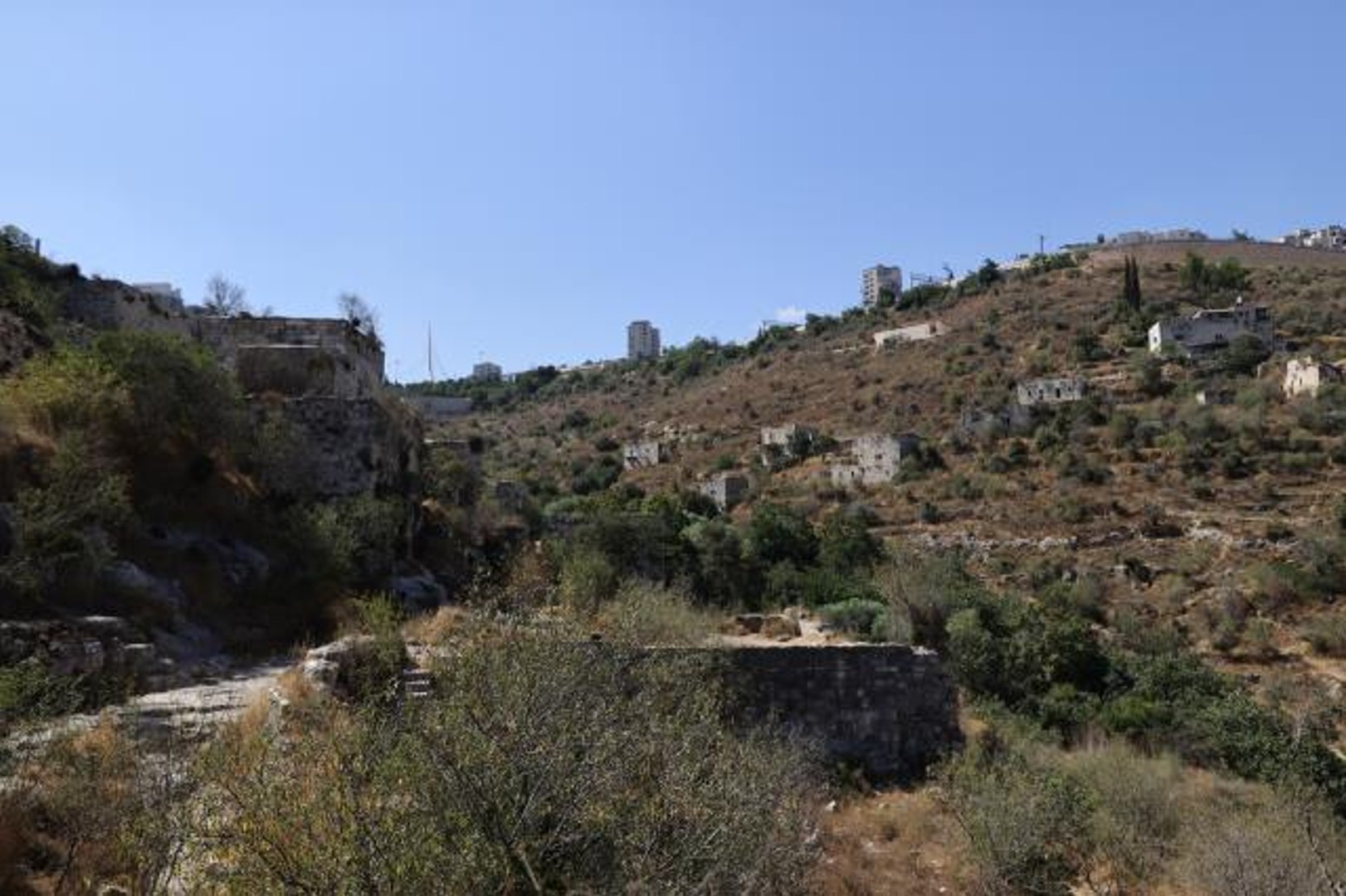 ⁣İsrail, Nekbe'nin izlerini taşıyan Filistin kasabasını ortadan kaldırmayı planlıyor (1)