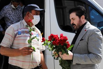 Evlat nöbetindeki aileler Diyarbakır yürüyüşü öncesi Başkan Sayan'la bir araya geldi