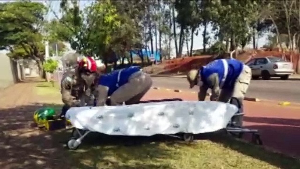 Jovem de 17 anos que pilotava motocicleta fica ferido em acidente no Bairro Santo Onofre