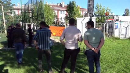 Alkol alıp baz istasyonuna tırmandı, yürekleri ağızlara getirdi