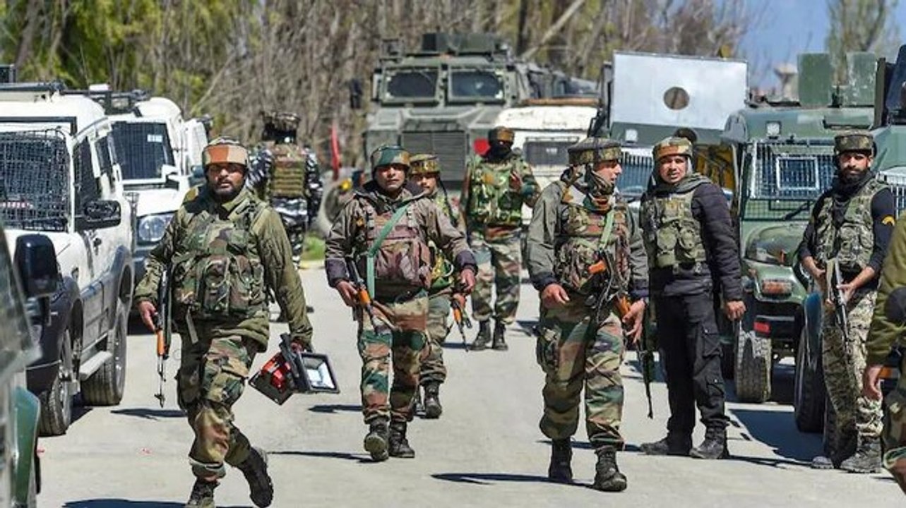 Watch | Lashkar terrorist killed in Kulgam encounter
