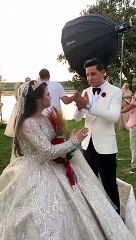 شوفوا العروسة عملت ايه في يوم فرحها هههههه  راحت منها خالص