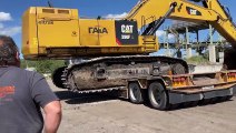 Transporting The Caterpillar 390F Excavator - Heavy Transports