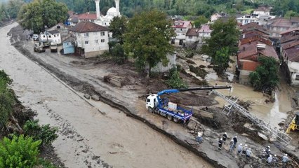Son dakika haberi! Bartın'da selin en çok etkilediği Zafer köyü havadan görüntülendi
