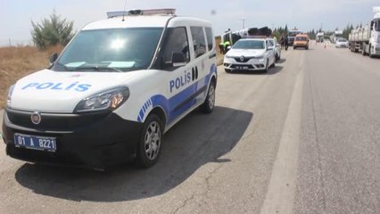 Devrilen yağ yüklü tankerin sürücüsü yaralandı