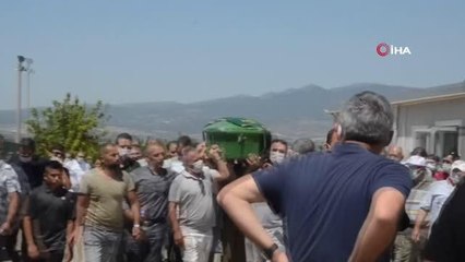 Sitenin bahçesinde fenalaşan 10 yaşındaki çocuk hayatını kaybetti