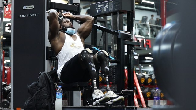 لقاء حصري في دبي مع بطل عالمي من أصحاب الهمم