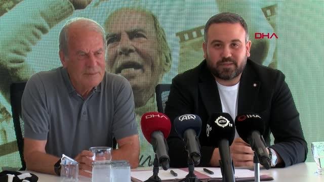 Son dakika! SPOR Altay'da teknik direktör Mustafa Denizli ve yeni transferler için imza töreni düzenlendi