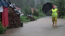 Rize'de şiddetli yağış dereleri taşırdı, heyelanlar meydana geldi