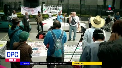 Un grupo de personas se manifestó en contra de las vacunas anticovid