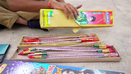 Rocket Force Thrust Experiment _ रॉकेट कितना दबाव लगाते है_ Unique Experiment || by Crazy XYZ