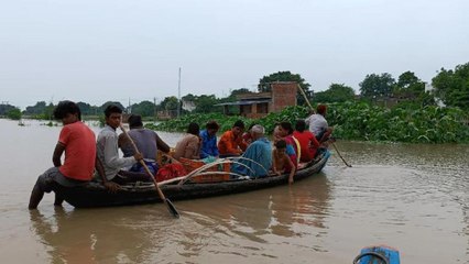 Download Video: People leaving villages as flood wreaking havoc in Varanasi