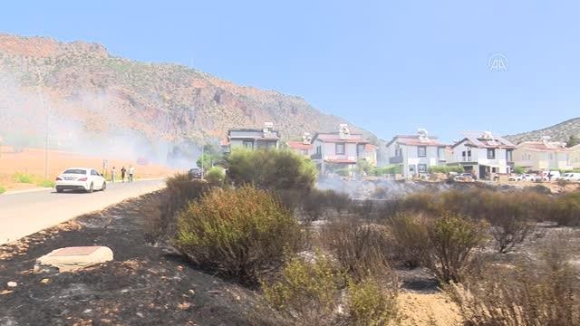 Son Dakika | KKTC'de Lefkoşa-Girne anayolu mevkisinde ormanlık alanda çıkan yangın söndürüldü