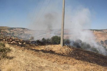 KULA'DA 7 DÖNÜM ZİRAİ ALAN YANDI