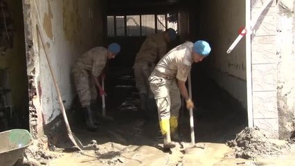 Selin vurduğu ilçeyi komandolar temizliyor